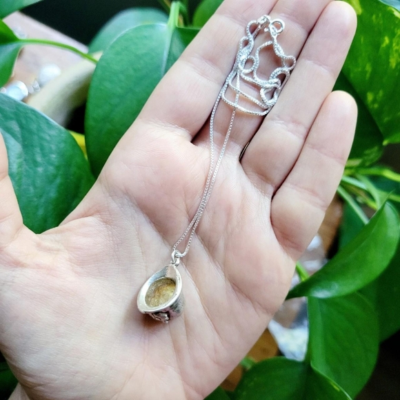 Vintage Sterling Silver Fireman's Helmet Necklace - Picture 8 of 8